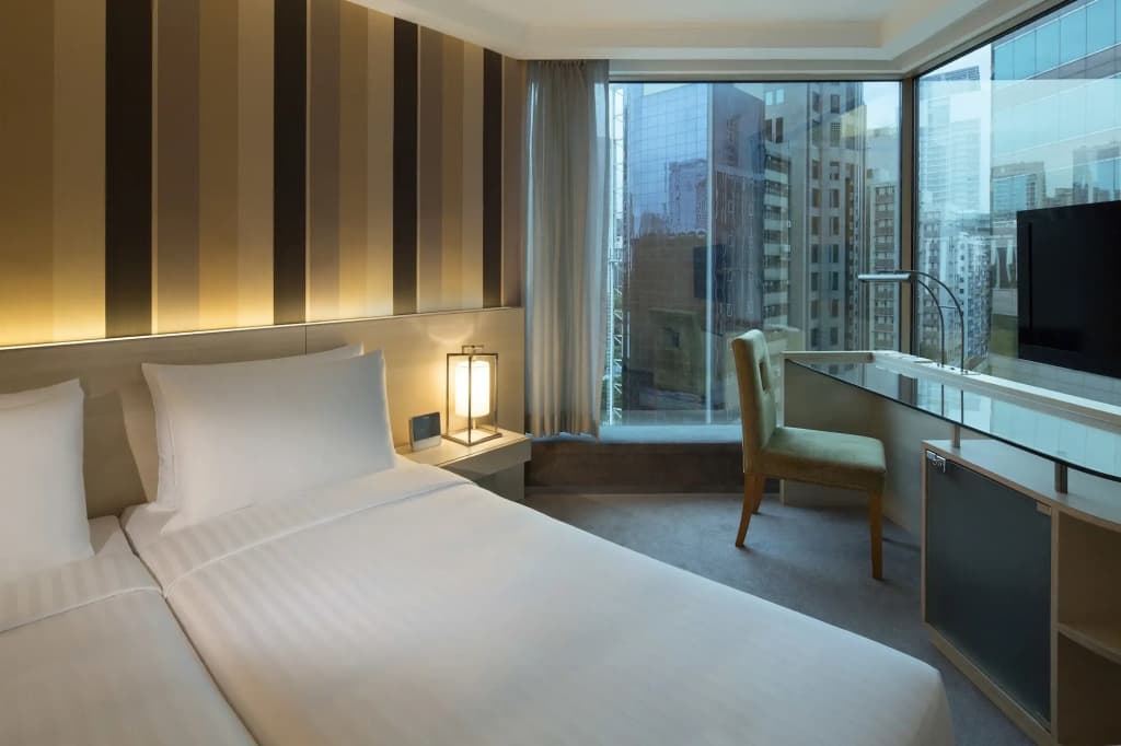 The Royal Pacific Hotel & Towers - photo 20