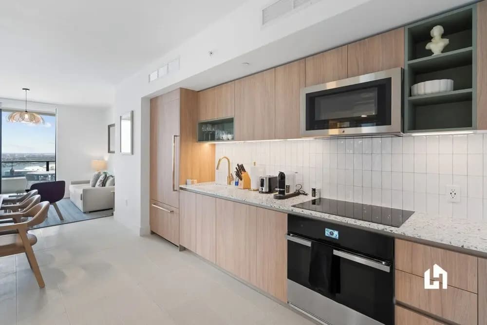 Stylish Apartments with Partial Ocean Views in Downtown - photo 45