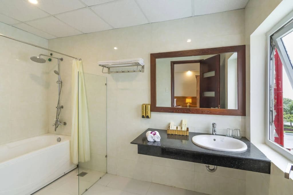 Orchid Hotel Danang - photo 9
