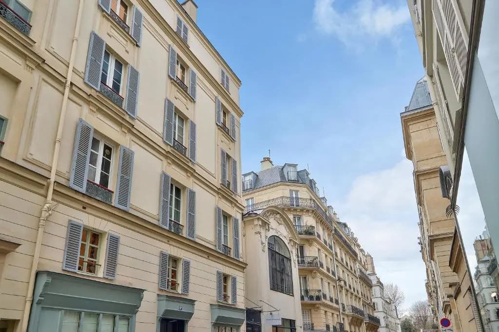 Pick A Flat's Apartments in Saint Germain - Paul-Louis Courier - photo 2