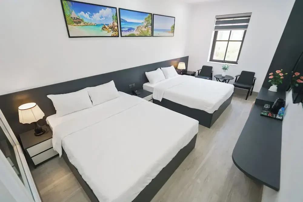 The Enchanted Ha Long Hotel - Bai Chay Beach - photo 17