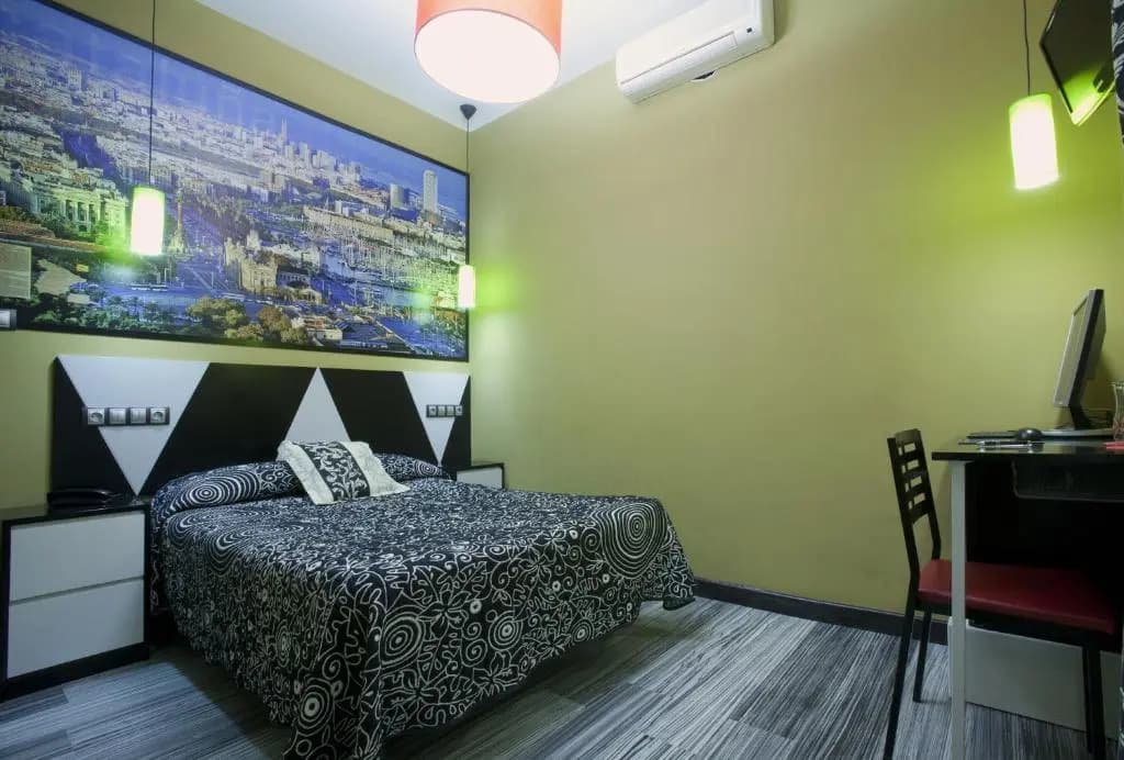 JC Rooms Santa Ana - photo 2