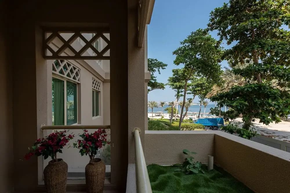 Rustic Palm 1BR w Beach Access - photo 11