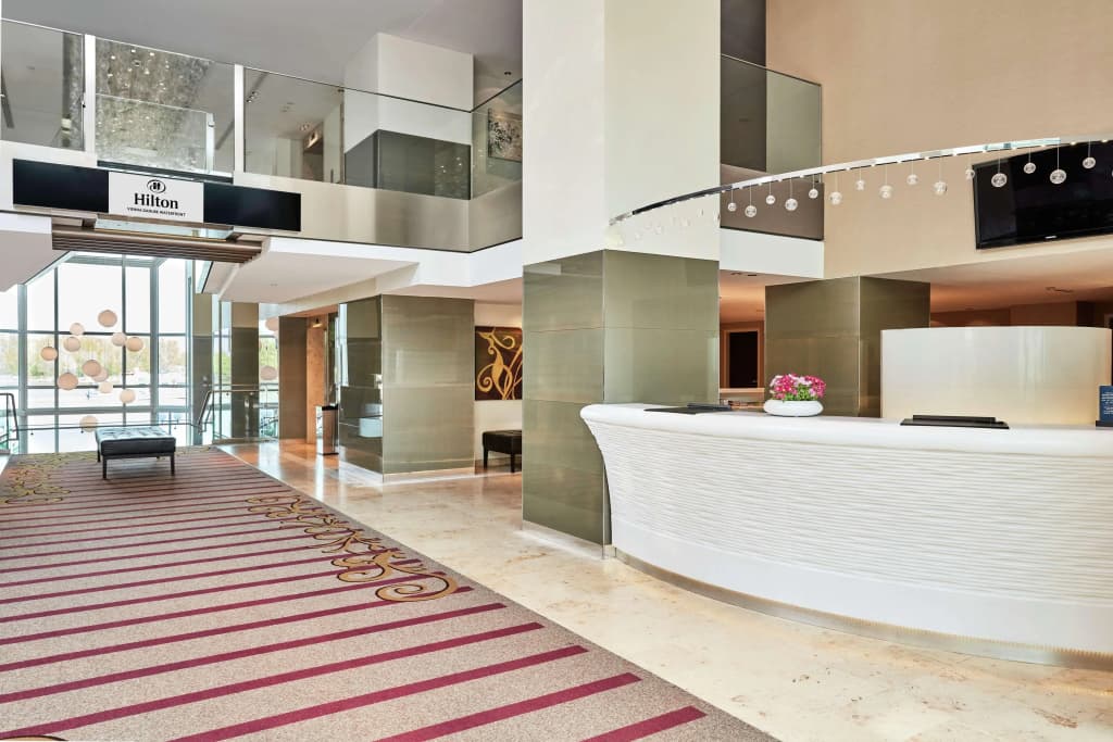 Hilton Vienna Waterfront Hotel - photo 2