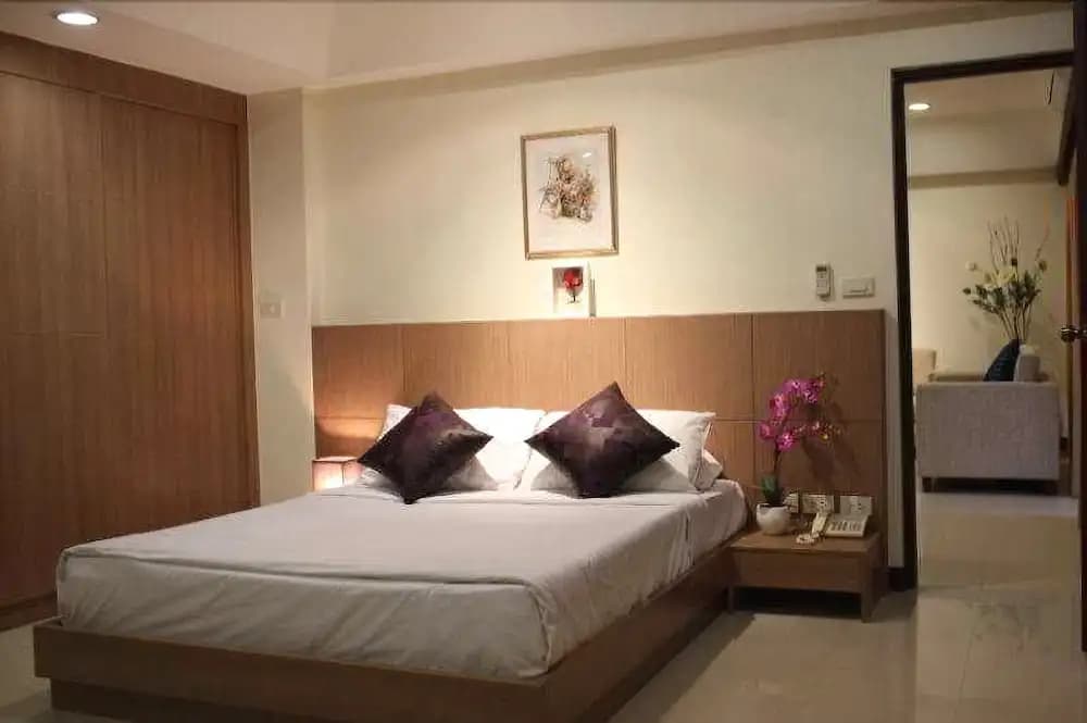The Pinewood Residences - photo 5
