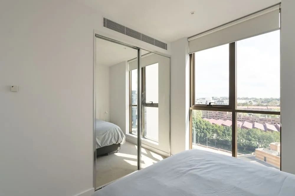 Modern Apartment in Darling Harbour - photo 3