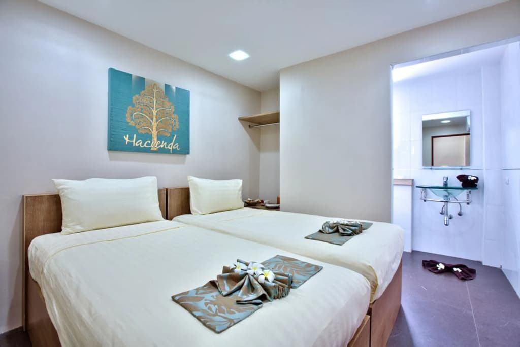 Riviera Beach Hotel - photo 2