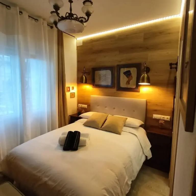 House with 9 private rooms Hostel - photo 1