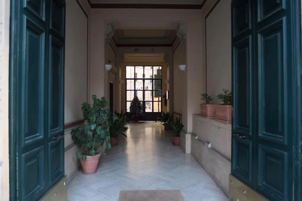 Capital Flat 9/b - main photo