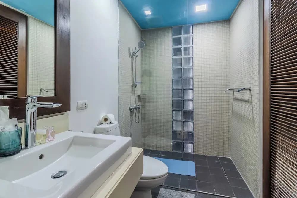 2BR Pool View Short Walk to Beach C254 - photo 6