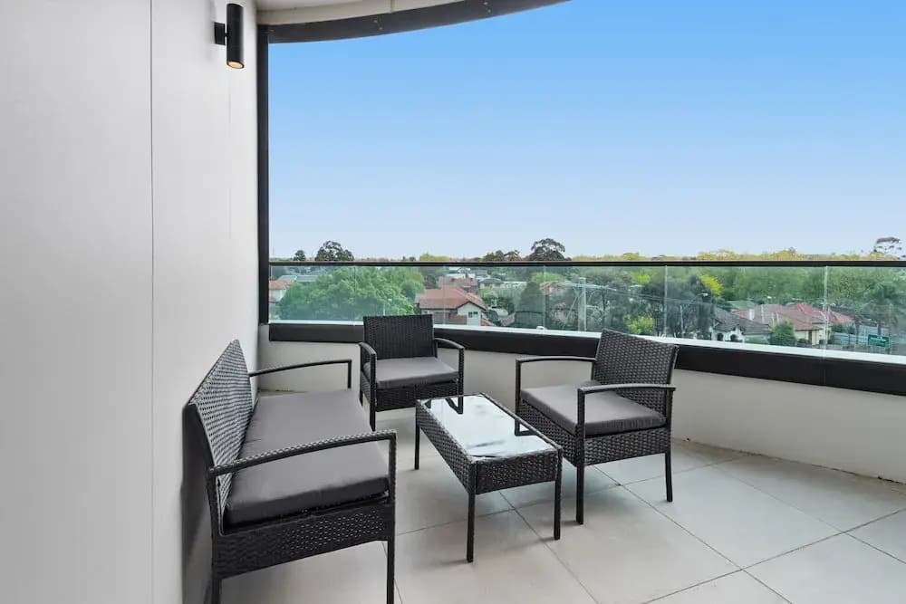 Generous 2-bed Apartment With Great Amenities - photo 6