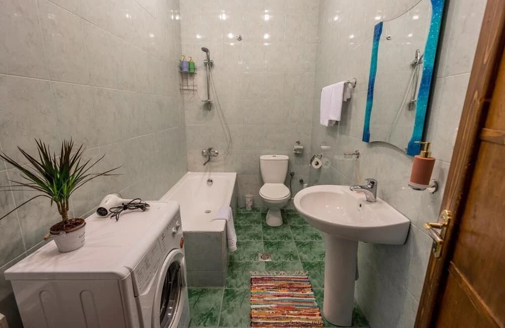 Vivid Vera Apartments - photo 10