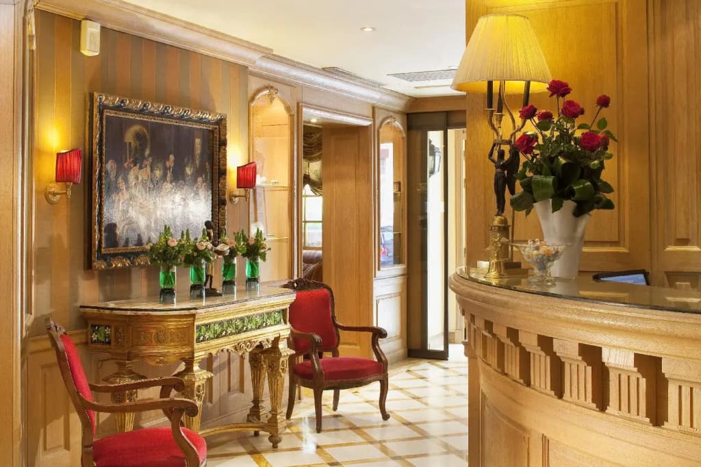 Hotel Chambiges Elysées - photo 22