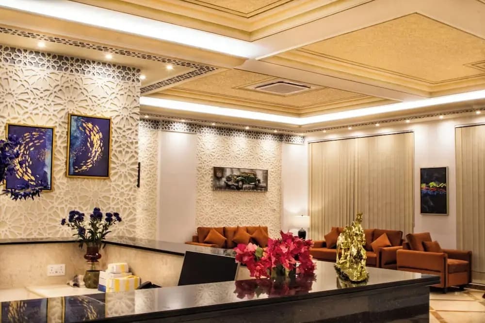 4 Guys Hotels - photo 2
