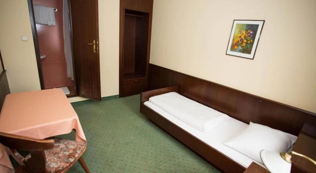 Hotel Hadrigan - photo 17