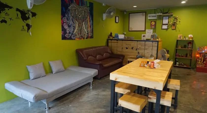 OYO 730 Meedee Hostel - photo 18