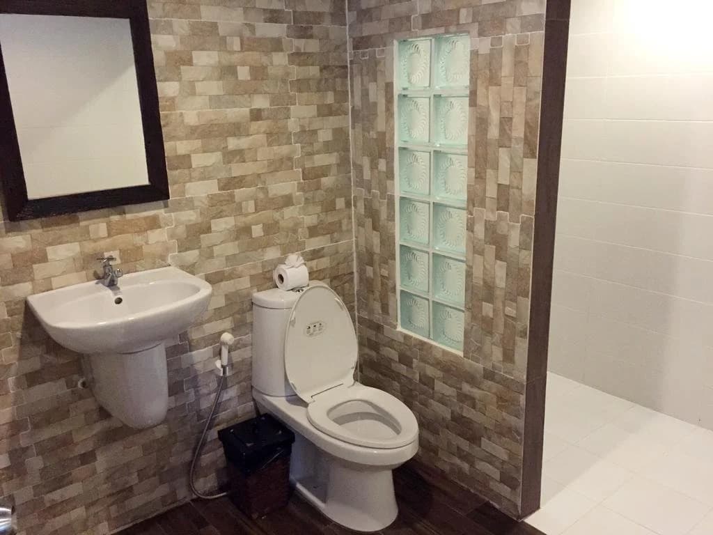 V-View Beach Resort - photo 7