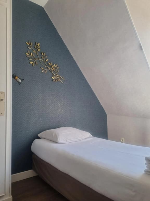 Eiffel Kensington Hotel - photo 17