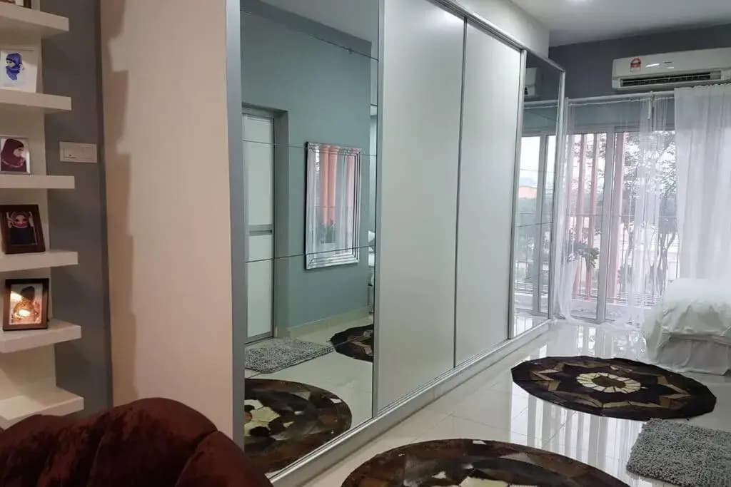 Private studio at Bukit Jelutong - photo 1