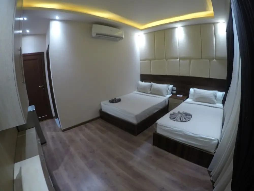 Grand City Hotel - photo 3