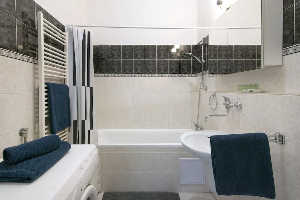 Central 3 Bedroom Home near National Museum - photo 7