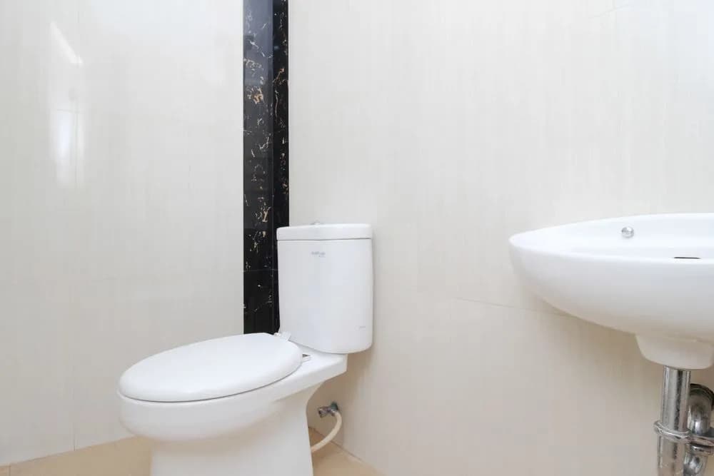 Airy Tebet Utara Jakarta - photo 7