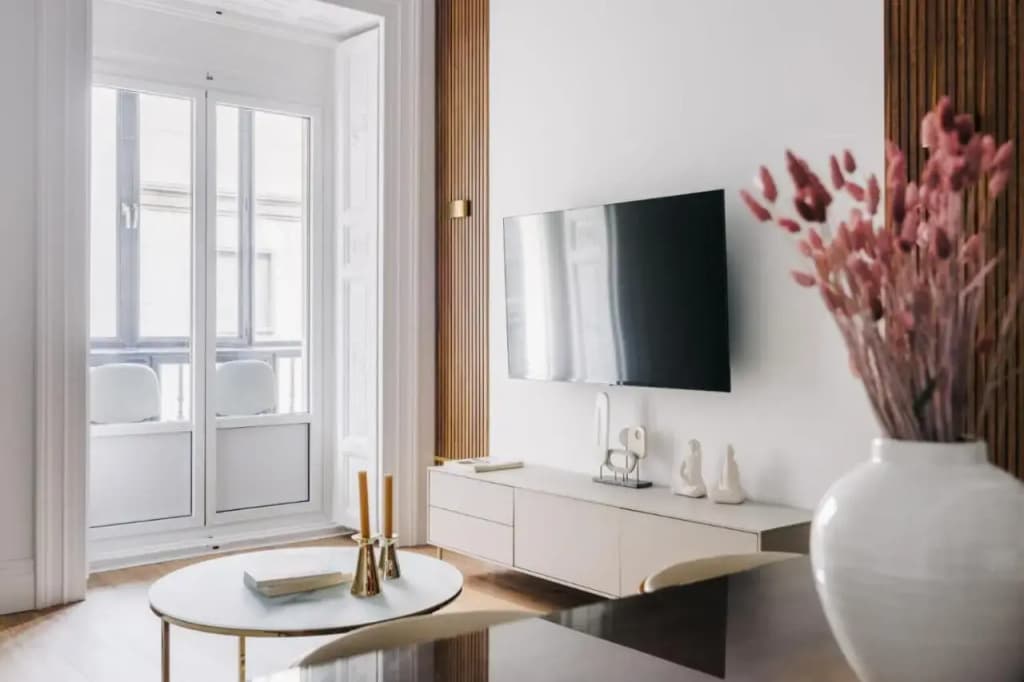 Stunning & Bright 2BD 2BTH – CITY CENTER -GRAN VIA - photo 43