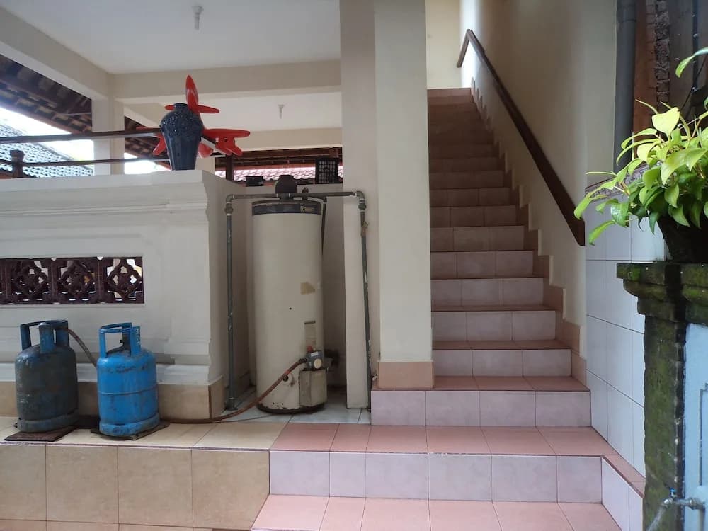 Brata Home Stay - photo 17