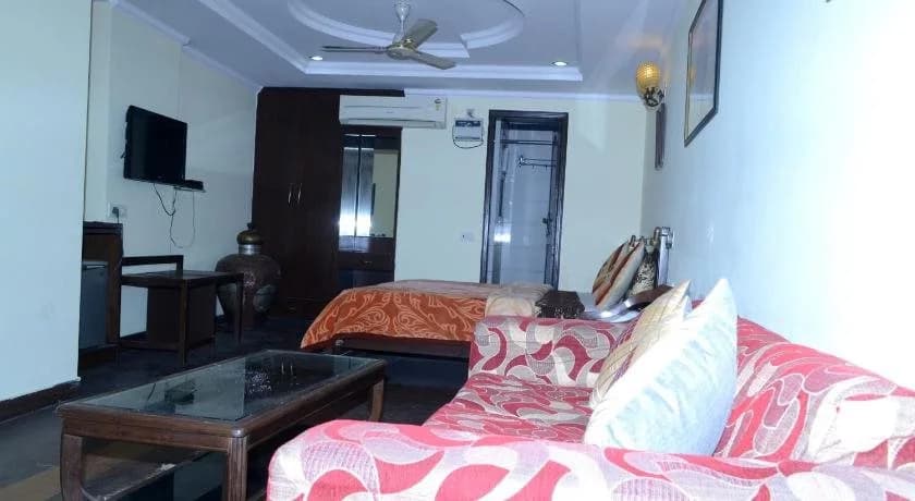 Hotel Hebron - photo 3