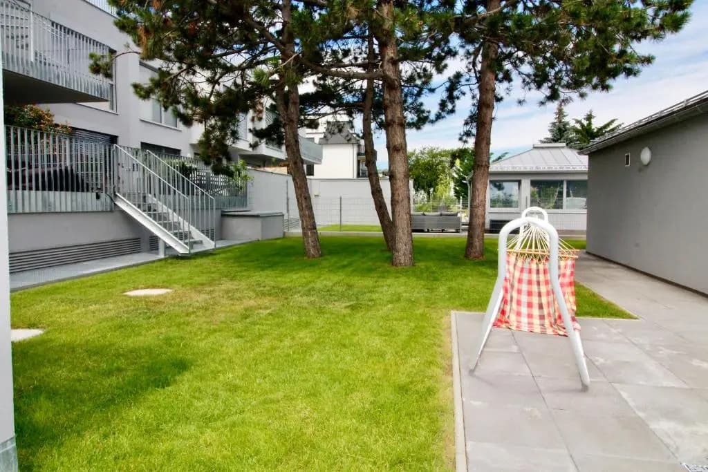 Maureen Lovely 2 Bedroom Unit with Community Pool - photo 16