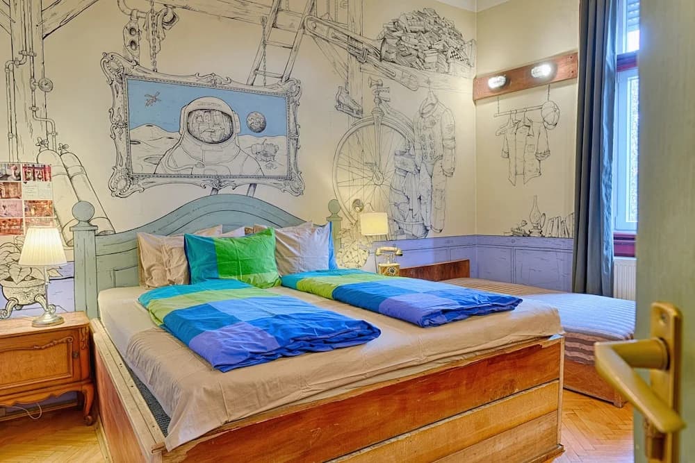 Lavender Circus Hostel And Apartments - photo 7