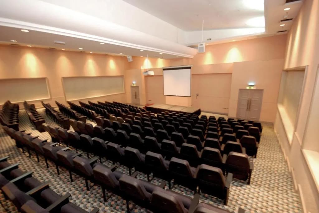 Berjaya Waterfront Hotel - photo 19