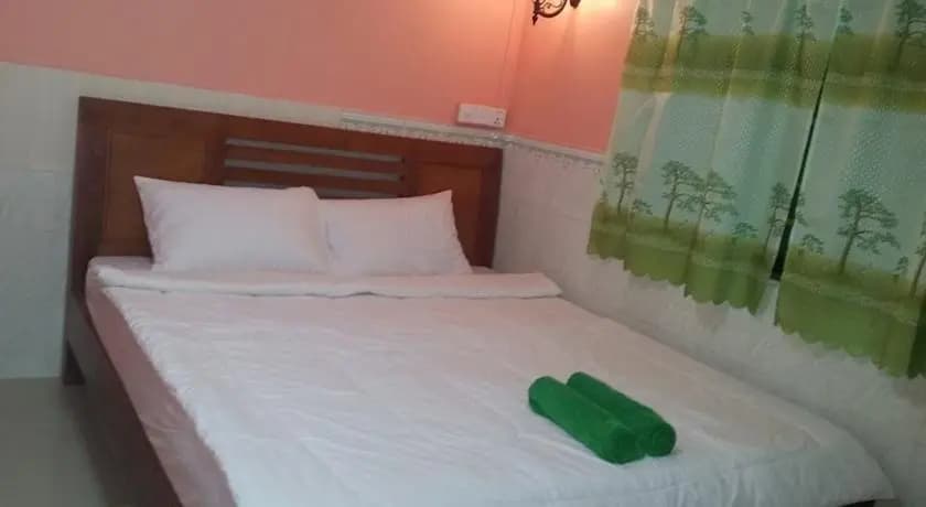 A Triple Five Restaurant Hotel - photo 2