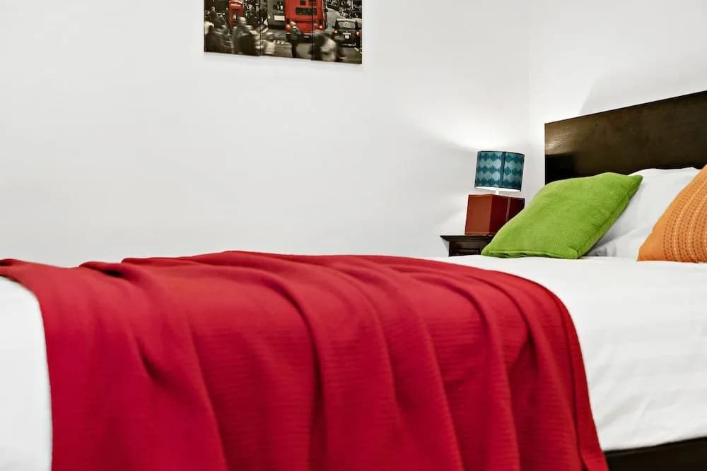 ZEE, 2BDR Southbank Apartment - photo 9