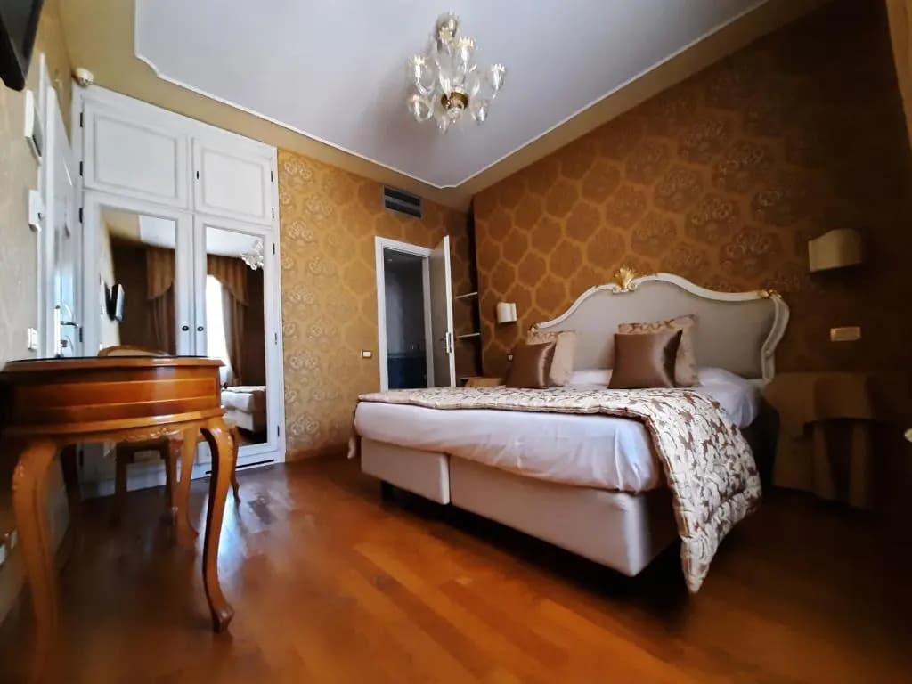 Murano Palace Bed & Breakfast - photo 2