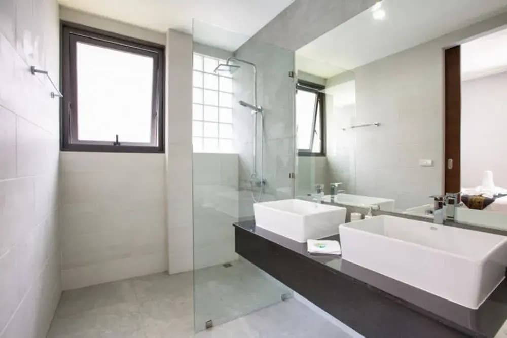 1 Bedroom Beautiful Beachfront Villa - photo 6