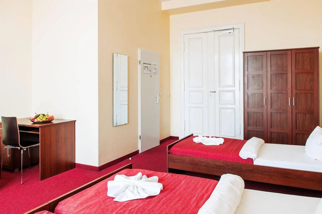 Mikon Eastgate Hotel - photo 6