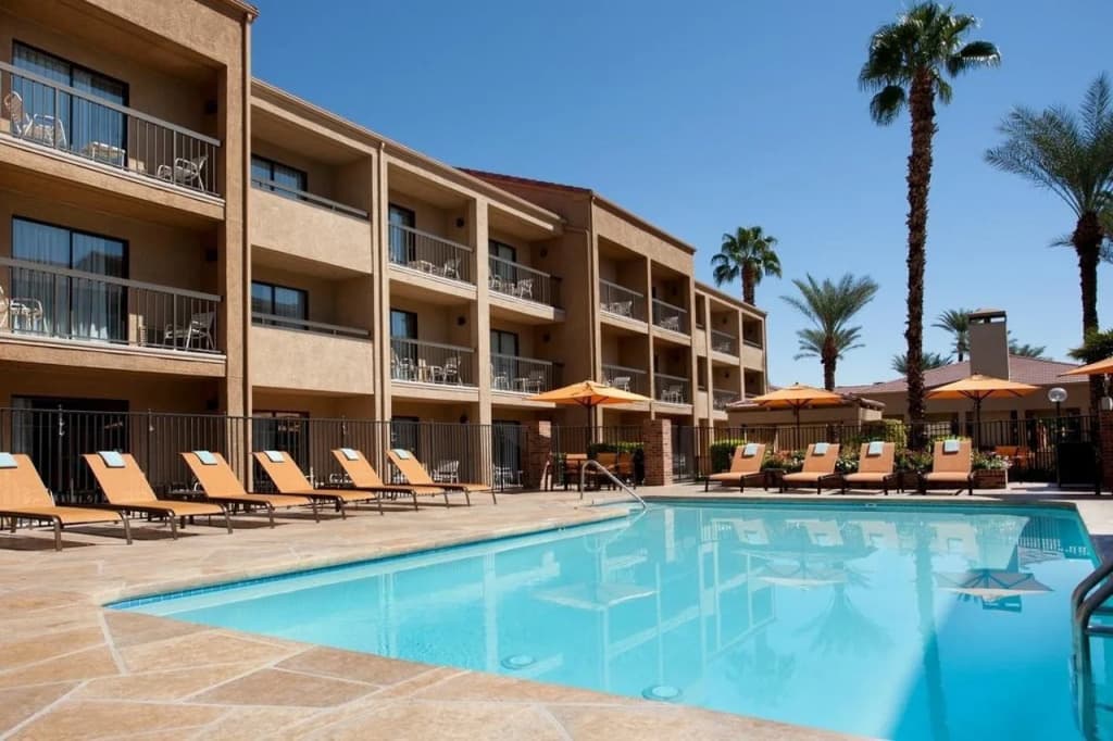 Courtyard by Marriott Las Vegas Convention Center - photo 17