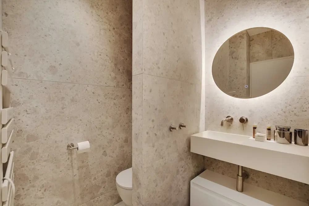 Newly Refurbished Flat in Heart of 18th District - photo 7