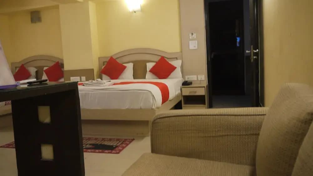 Hotel Durga Deluxe - photo 4