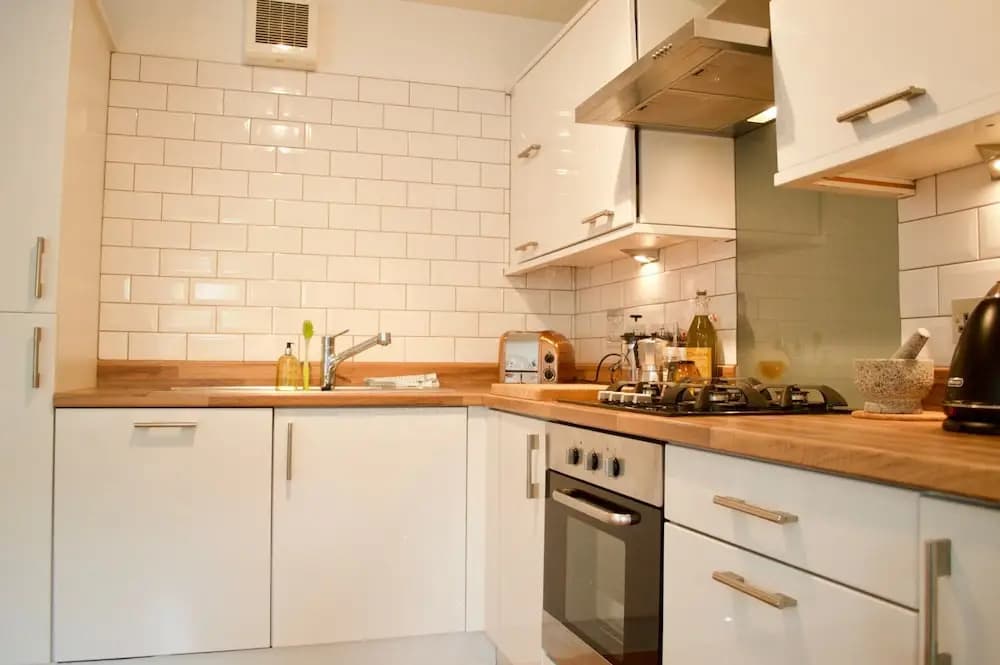 Modern 1 Bedroom Flat - photo 12