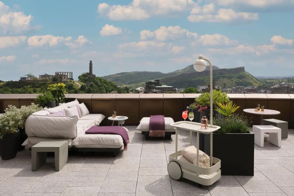W Edinburgh - photo 21