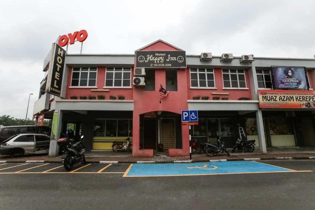 OYO 89585 Hotel Happy Inn - photo 25