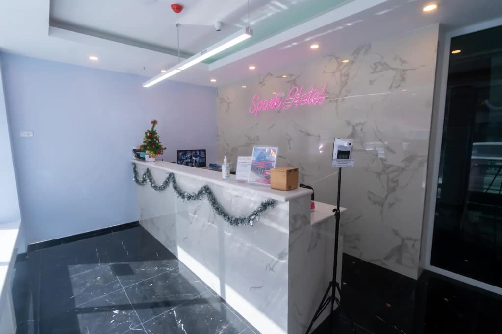 Spark Hotel - photo 2