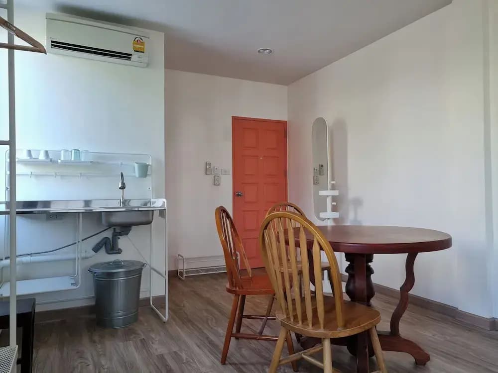 Lee Home Bangkok - photo 18