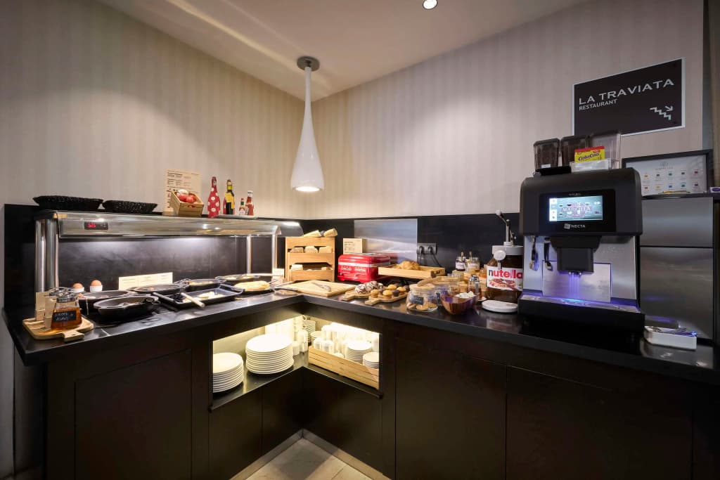 Catalonia Rigoletto Hotel - photo 11