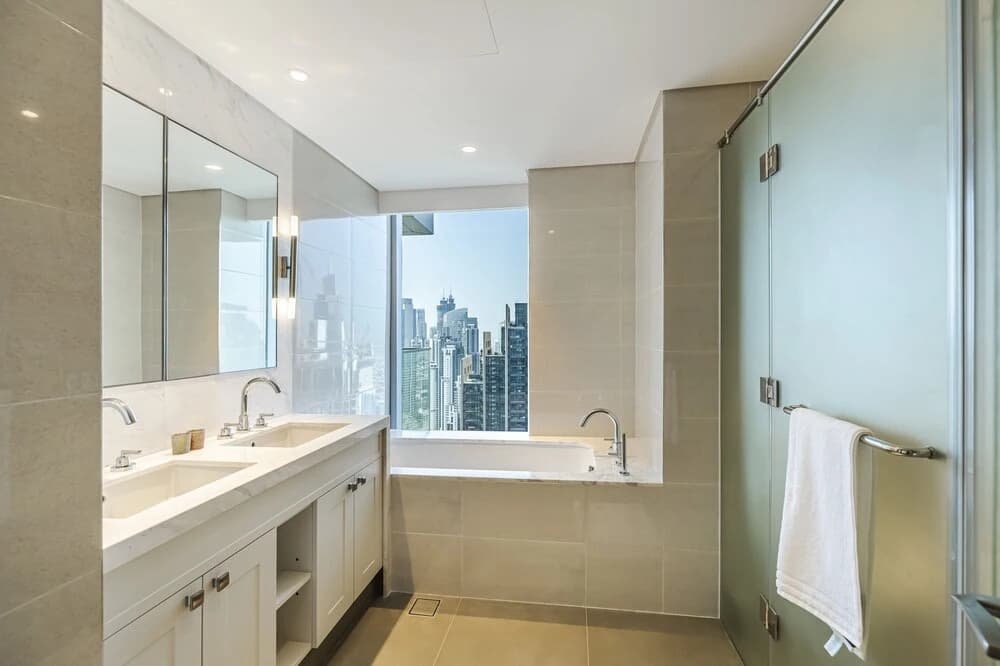 Opera Grand 2BR - Downtown - photo 9