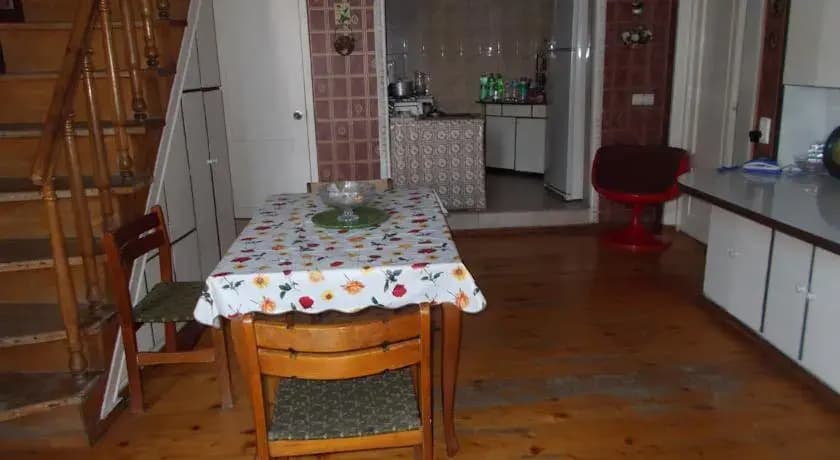 Mamuka Guest House - photo 8