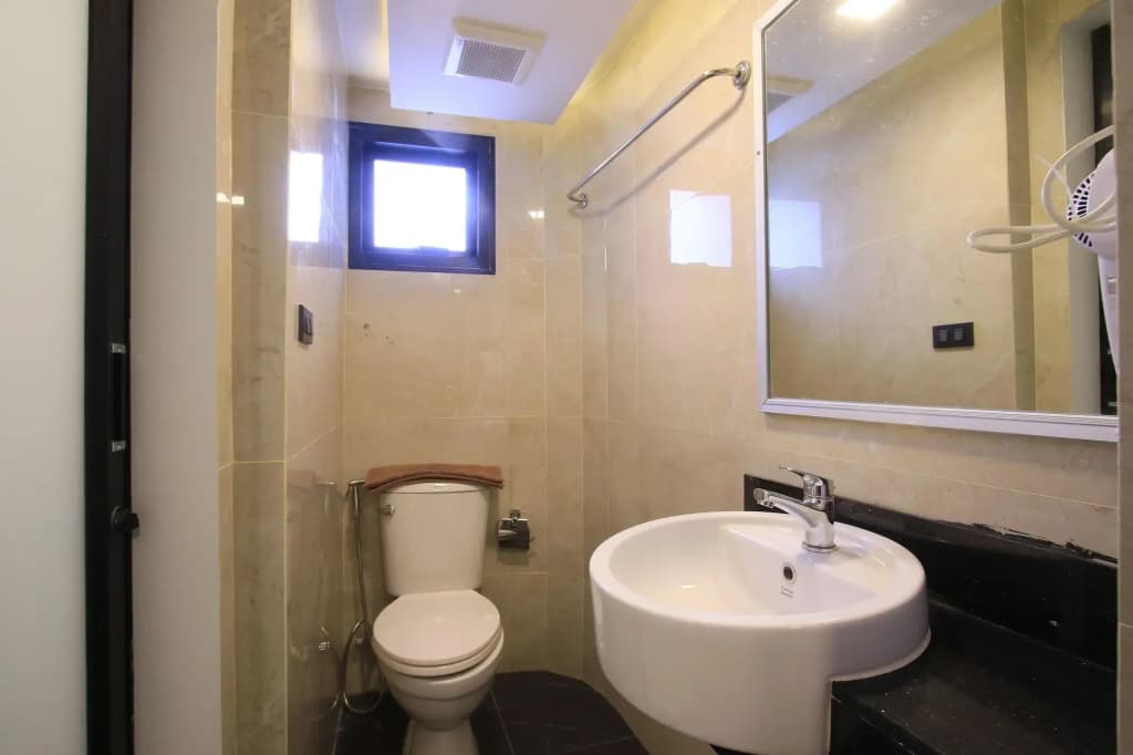 Pratunam Atrium Hotel - photo 9