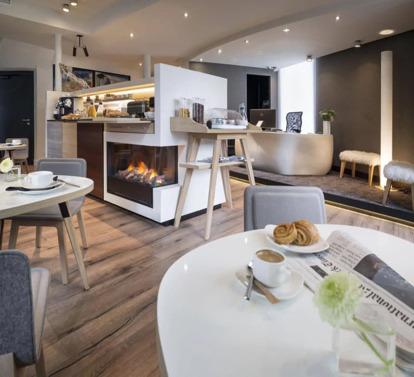 Max Hotel - photo 12